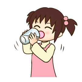 牛乳を飲む女の子